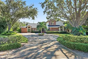 2371 Landings Cir, Bradenton, FL 34209 - Photo 2