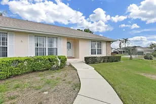 2130 Saxon Ln, Lakeland, FL 33810 - Photo 10