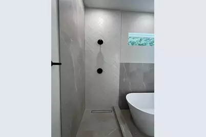 2644 42nd Avenue N, Saint Petersburg, FL 33714 - Photo 14