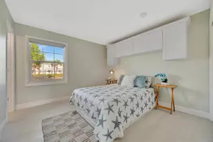 4827 Coquina Key Dr SE, Saint Petersburg, FL 33705 - Photo 18