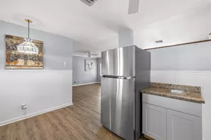 5900 1st St N, Saint Petersburg, FL 33703 - Photo 8