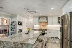 1720 Richard Ervin Pkwy, Tarpon Springs, FL 34688 - Photo 32