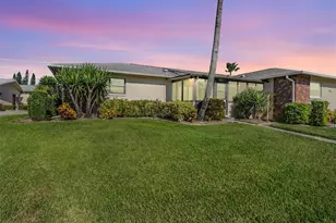 2735 Sherbrooke Ln, Palm Harbor, FL 34684 - Photo 1