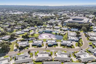 2735 Sherbrooke Ln, Palm Harbor, FL 34684 - Photo 32