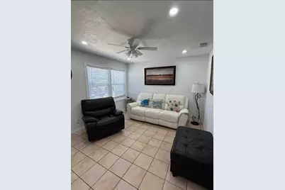 7216 9th Avenue N, Saint Petersburg, FL 33710 - Photo 2