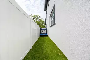 350 28th St S, Saint Petersburg, FL 33712 - Photo 46