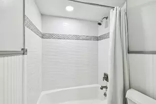 14603 Village Glen Cir, Tampa, FL 33618 - Photo 40