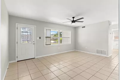 10126 Bahama Court, Seminole, FL 33776 - Photo 6