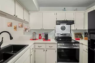 12041 Hoosier Ct, Hudson, FL 34667 - Photo 12