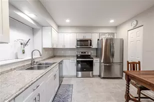 149 Sky Loch Dr E, Dunedin, FL 34698 - Photo 8