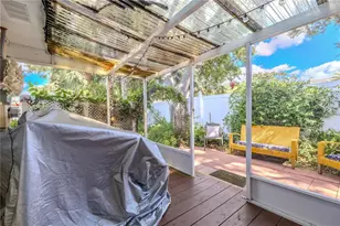 149 Sky Loch Dr E, Dunedin, FL 34698 - Photo 32