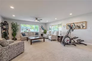 149 Sky Loch Dr E, Dunedin, FL 34698 - Photo 12