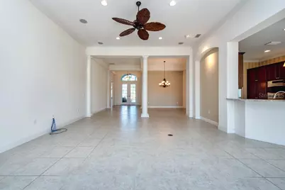 12240 Thornhill Court, Lakewood Ranch, FL 34202 - Photo 6