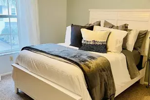 153 Sun Isle Cir, Treasure Island, FL 33706 - Photo 12