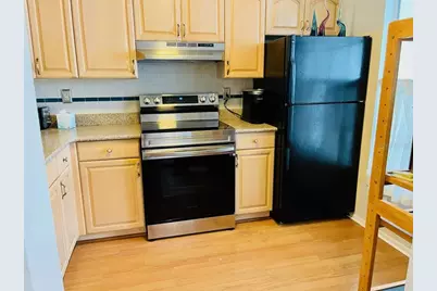 153 Sun Isle Circle, Treasure Island, FL 33706 - Photo 10