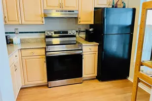 153 Sun Isle Cir, Treasure Island, FL 33706 - Photo 10