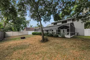 1916 River Crossing Dr, Valrico, FL 33596 - Photo 32