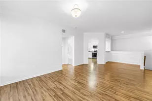 4206 Bay Club Cir, Tampa, FL 33607 - Photo 8