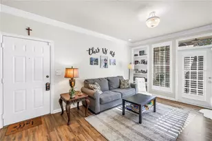 4206 Bay Club Cir, Tampa, FL 33607 - Photo 4