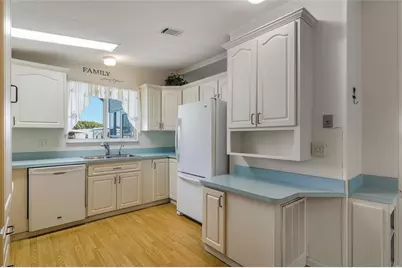 35912 Verano Lane, Zephyrhills, FL 33541 - Photo 6