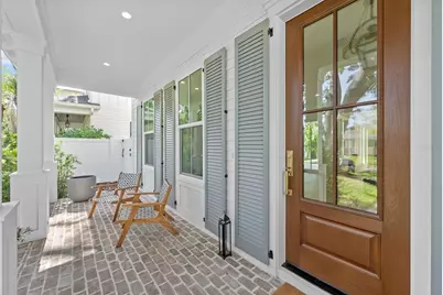 321 12th Avenue NE, Saint Petersburg, FL 33701 - Photo 2