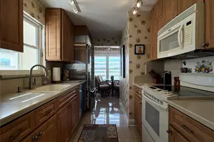 7897 Sailboat Key Blvd S, South Pasadena, FL 33707 - Photo 6