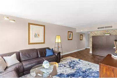 470 3rd Street S #322, Saint Petersburg, FL 33701 - Photo 4