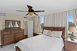 470 3rd St S, Saint Petersburg, FL 33701 - Photo 14