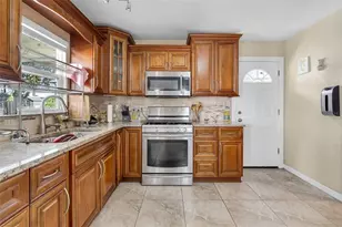 3125 W Henry Ave, Tampa, FL 33614 - Photo 12