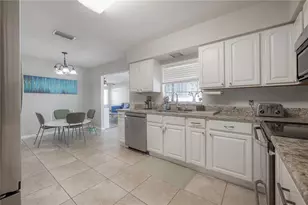 2523 Lake Ellen Cir, Tampa, FL 33618 - Photo 6