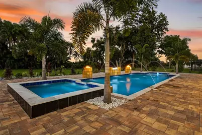 10908 Flint Estates Drive, Thonotosassa, FL 33592 - Photo 2