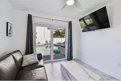 340 Palm Island NE, Clearwater Beach, FL 33767 - Photo 54