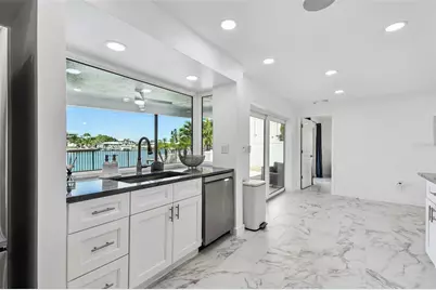 340 Palm Island NE, Clearwater Beach, FL 33767 - Photo 14