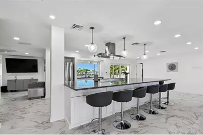 340 Palm Island NE, Clearwater Beach, FL 33767 - Photo 6