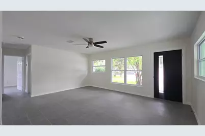 115 15th Avenue SW, Largo, FL 33770 - Photo 2