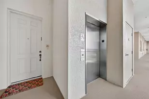 5531 Cannes Cir, Sarasota, FL 34231 - Photo 10