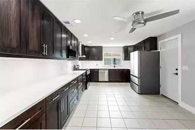 6070 Denver Street NE, Saint Petersburg, FL 33703 - Photo 4