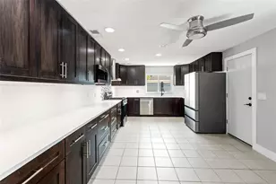 6070 Denver St NE, Saint Petersburg, FL 33703 - Photo 4