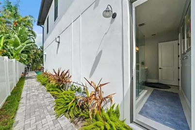 3301 W Lawn Avenue, Tampa, FL 33611 - Photo 20