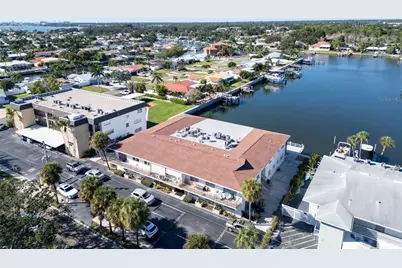 3753 46th Avenue S #6, Saint Petersburg, FL 33711 - Photo 4