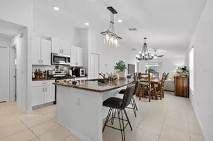 11120 Radiant Shore Loop, San Antonio, FL 33576 - Photo 2