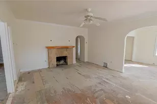 852 4th Ave N, Saint Petersburg, FL 33701 - Photo 2