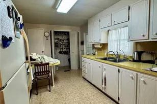 34608 Pine Dr N, Pinellas Park, FL 33781 - Photo 8