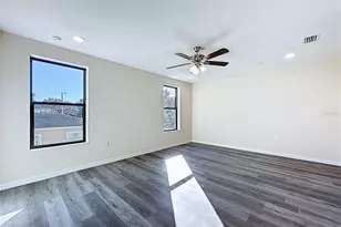4364 Cambio Gdns Ct, Tampa, FL 33610 - Photo 36