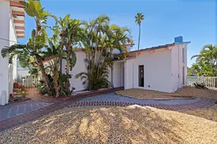 322 Hermosita Dr, Saint Pete Beach, FL 33706 - Photo 14