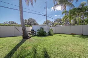 600 43rd Ave NE, Saint Petersburg, FL 33703 - Photo 20