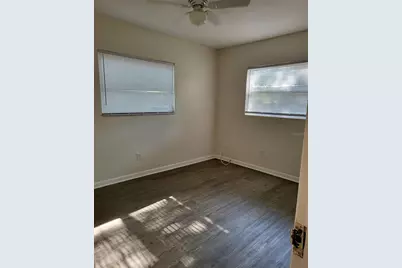 303 N Mars Avenue, Clearwater, FL 33755 - Photo 10