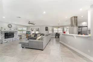 945 Shawna Shores, Haines City, FL 33844 - Photo 4