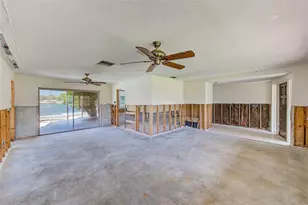 2441 Roberta Ln, Clearwater, FL 33764 - Photo 10