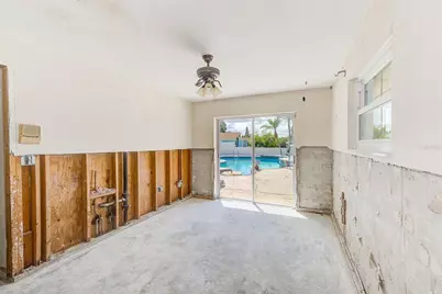 2441 Roberta Lane, Clearwater, FL 33764 - Photo 36